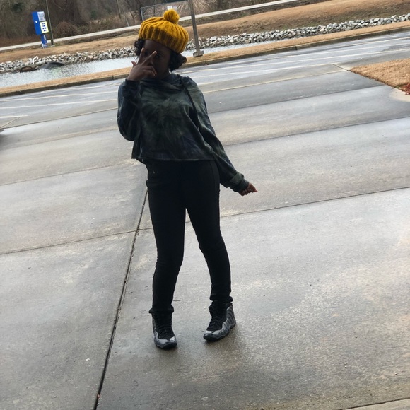 Meet your Posher, Ciara - Picture 1 of 1